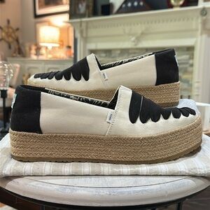 Toms Valencia Platform Espadrille, Size 10 WIDE in Natural w/Black Lace Accent